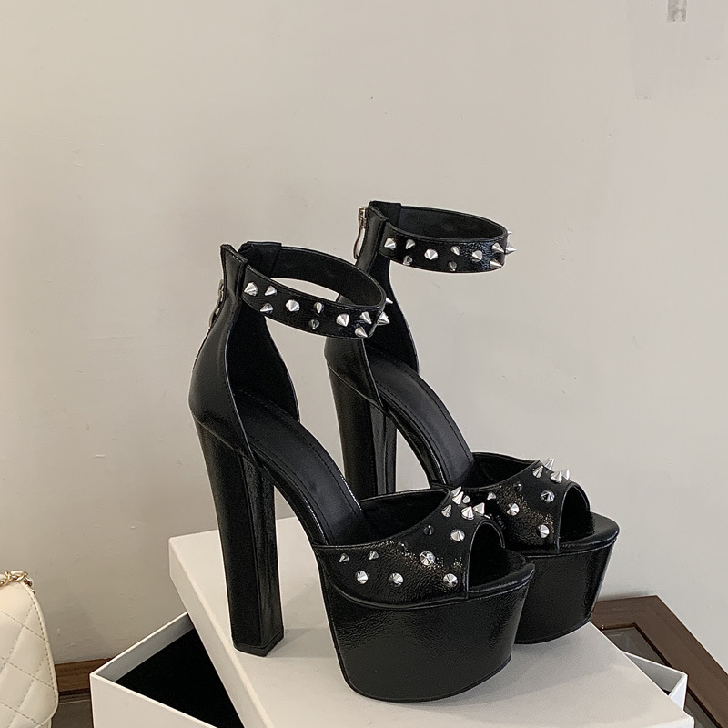 Fashion Design Metal Rivet Bac - Street Fashion Dress 评论和价格